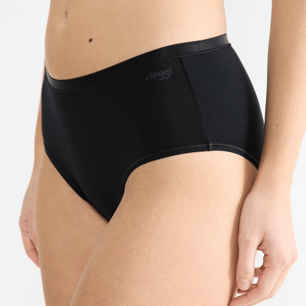 Sloggi Go Daily midi trusse, sort - 10222345 - 0004 - Black