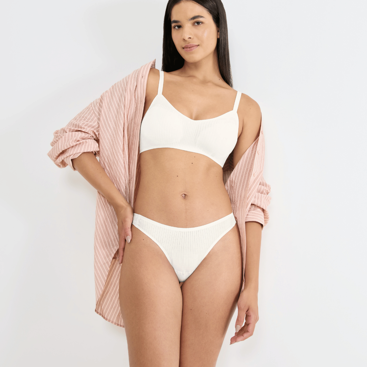 Sloggi Zero Feel Pure g-streng, hvid - 10226702 - 00GZ - Silk White