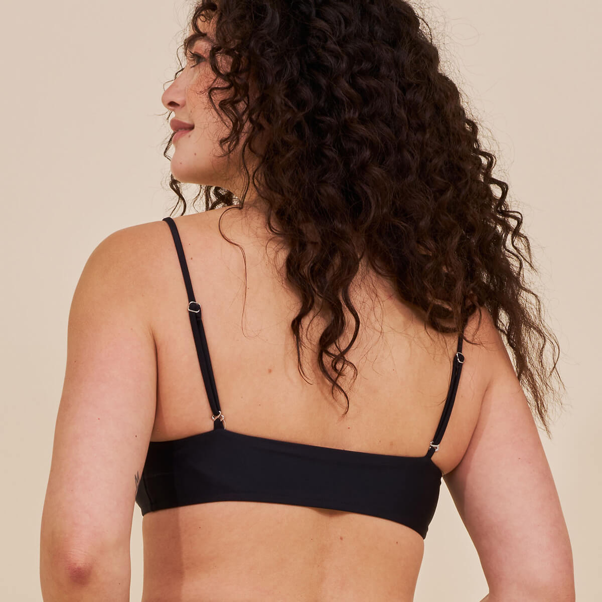 Copenhagen Cartel Sanur bikini top uden bøjle, sort - 12124 - Nero - Nero