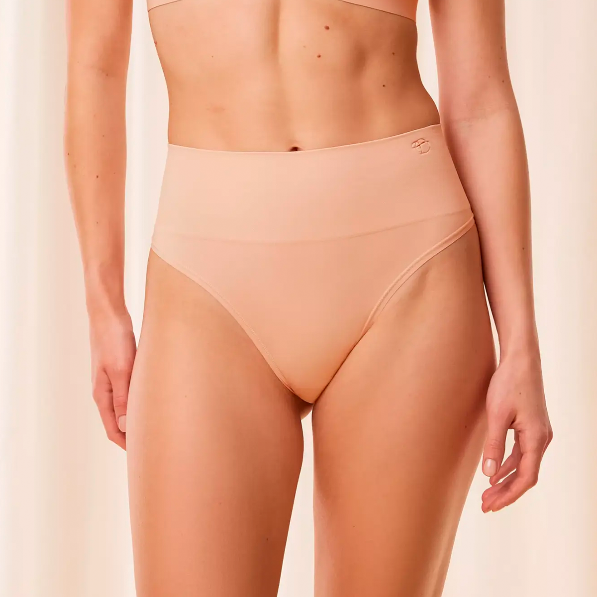 Triumph Soft Sculpt g-streng, beige - 10219737 - 00EP - Neutral Beige