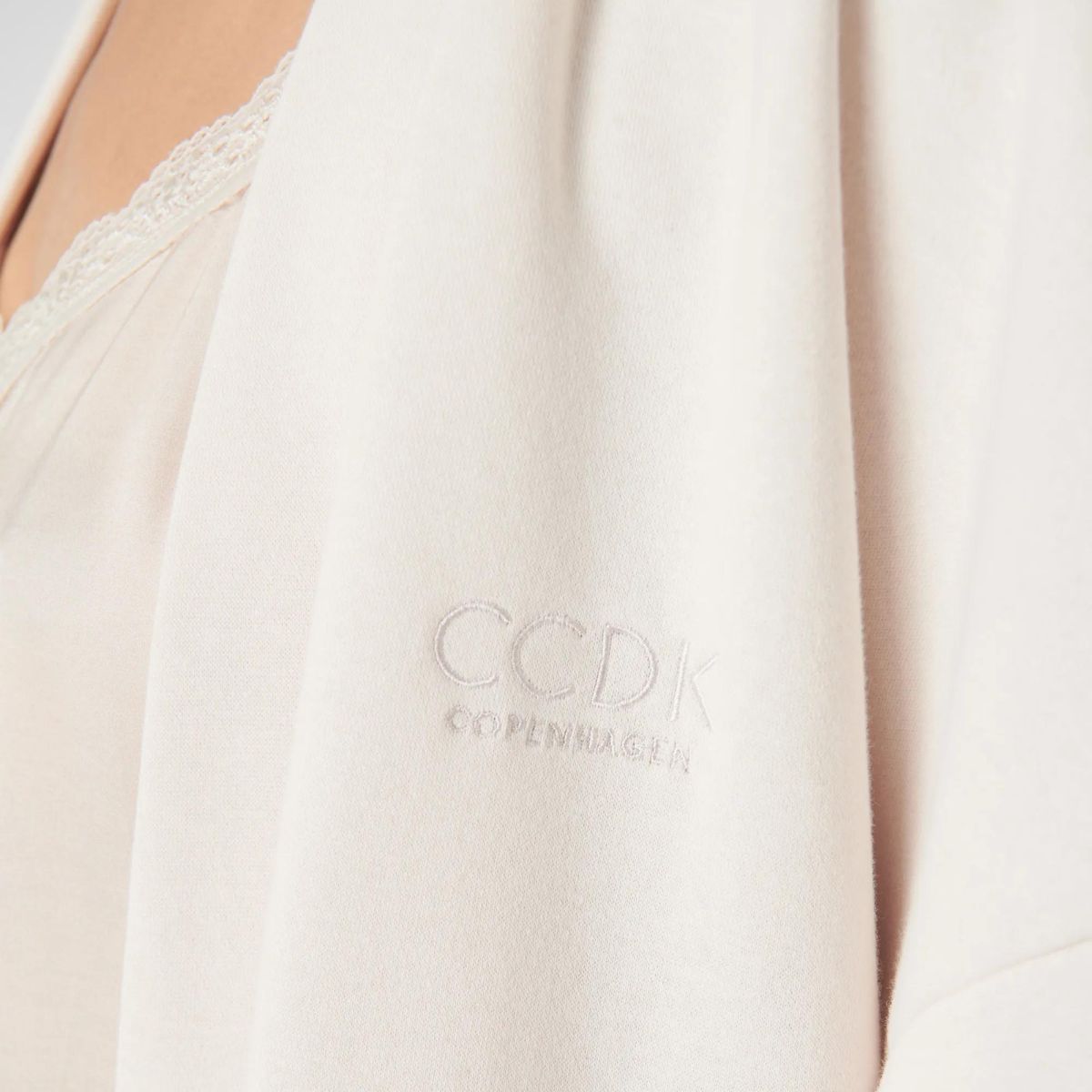 CCDK Noella kimono, creme - 66760 - 1023 - Crystal Gray