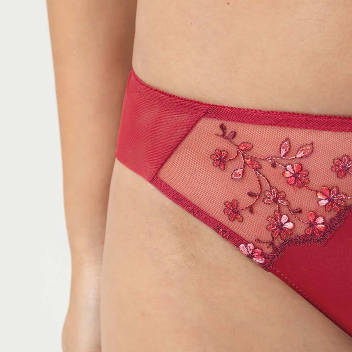 Mey Delightful g-streng, rød - 79445 - 1727 - Gala Red