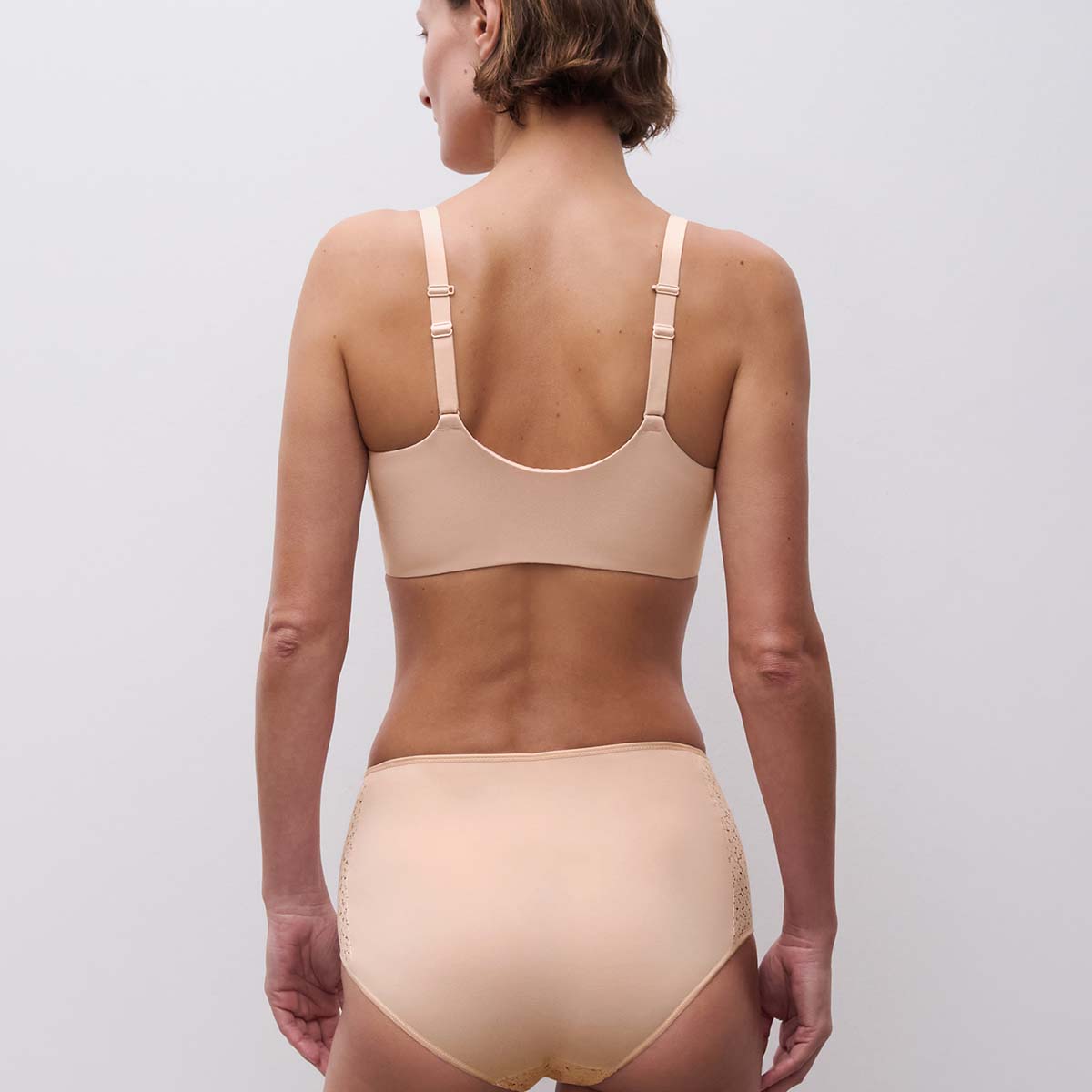 Chantelle EasyFeel Norah BH med bøjle, beige - C13F60 - 01N - Golden Beige