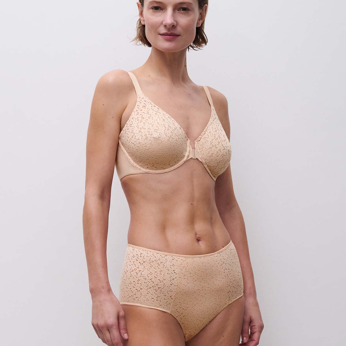 Chantelle EasyFeel Norah BH med bøjle, beige - C13F60 - 01N - Golden Beige