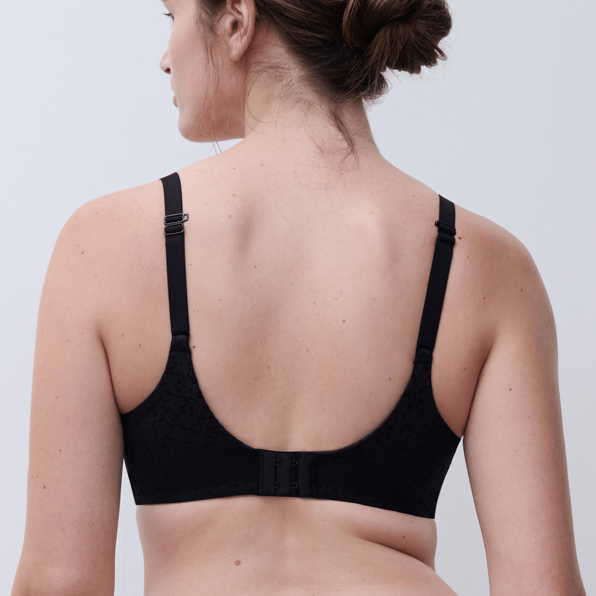 Chantelle Easyfeel Norah BH med bøjle, sort - C13FN3 - 011 - Black