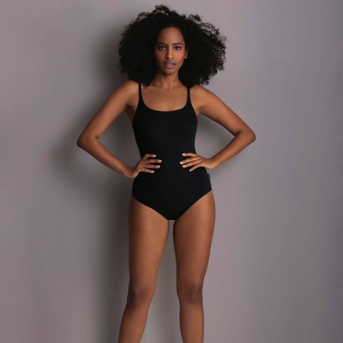 Rosa Faia Perfect badedragt med bøjle, sort - 7703 - 001 - Black