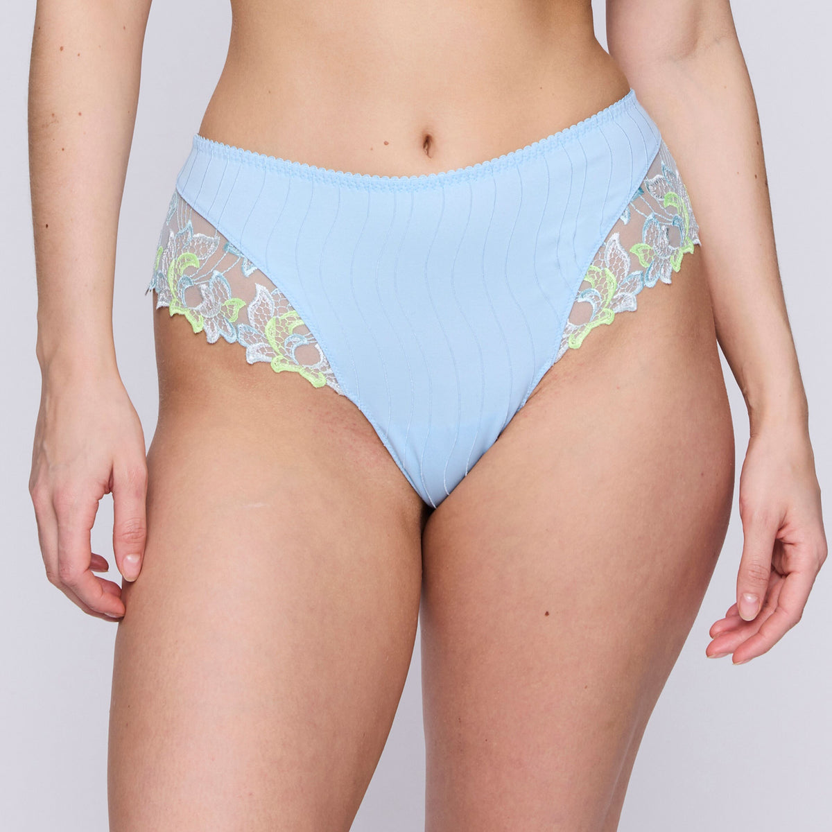 PrimaDonna Deauville g-streng, lyseblå - 0661816 - MLY - Milky Blue