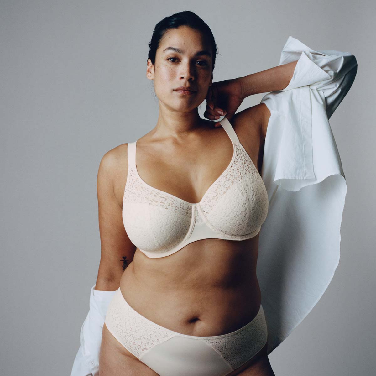 Chantelle EasyFeel Norah BH med bøjle, natural - C13F10 - 0NL - Talc