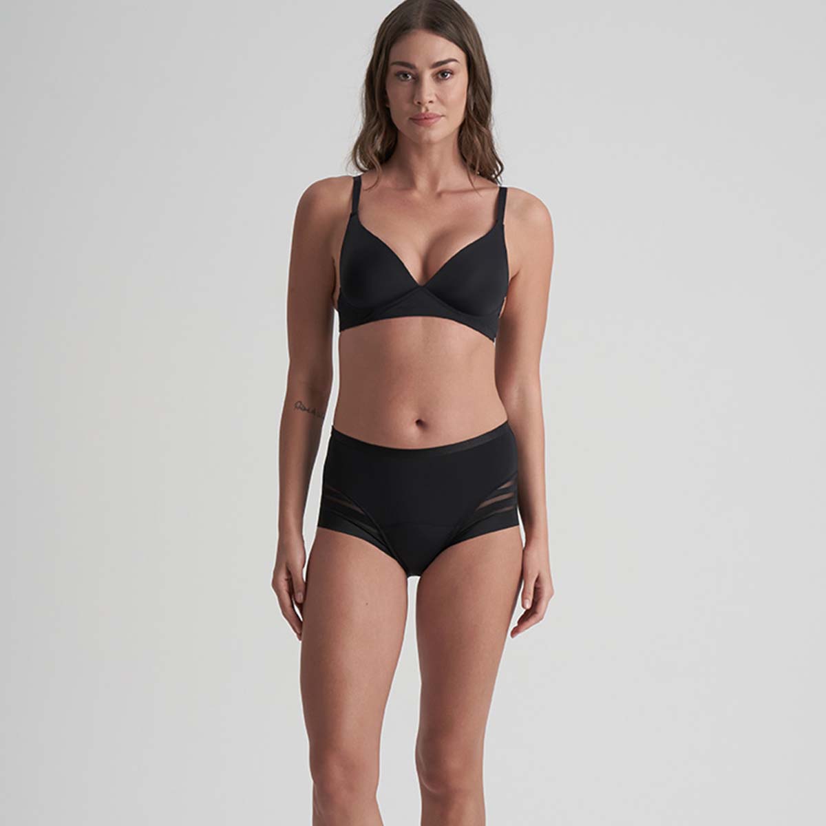 Bye Bra Lace Medium Flow menstruationstrusse, sort - PHPSLC - Black - Black