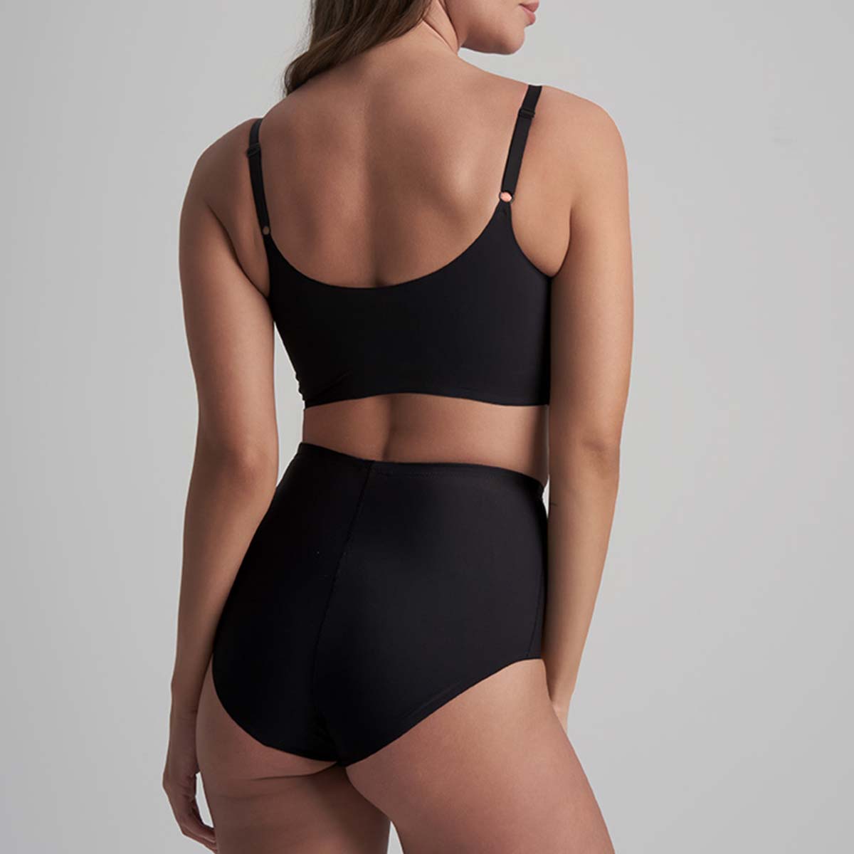 Bye Bra Sculpting Mid Waist maxi trusse, sort - SCPMWB - Black - Black