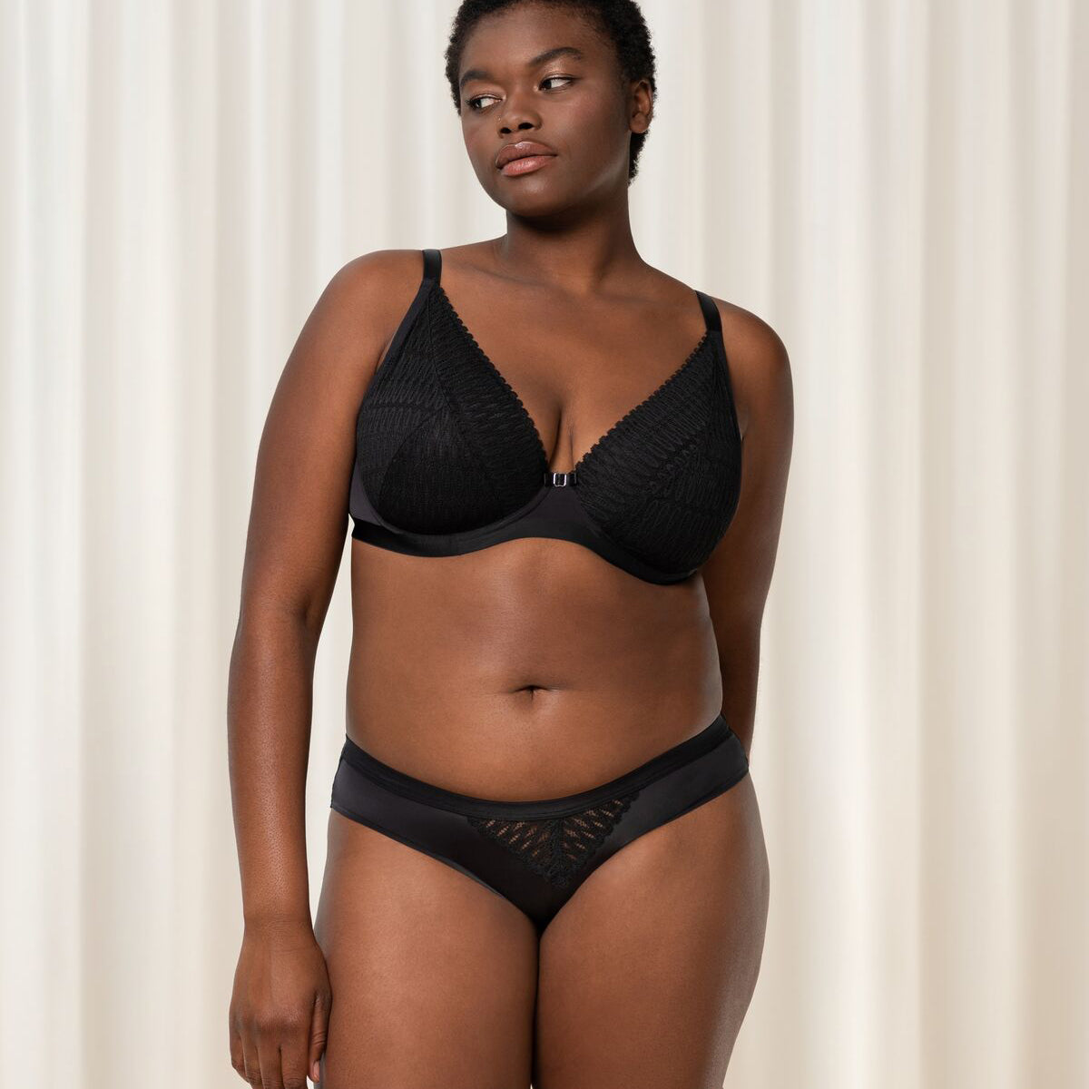 Triumph Aura Spotlight brazilian trusse, sort - 10208024 - 0004 - Black