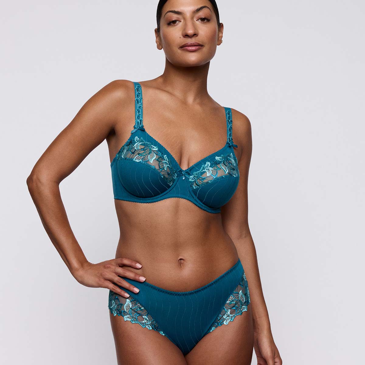 PrimaDonna Deauville g-streng, blå - 0661816 - PEA - Peacock