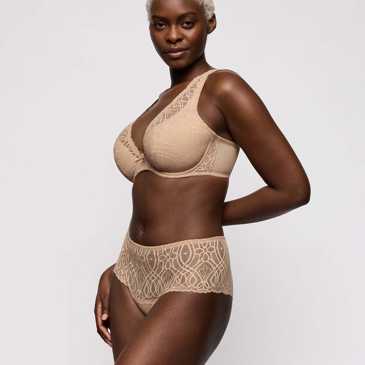 PrimaDonna Salerno g-streng, beige - 0663531 - CGI - Candy Ginger