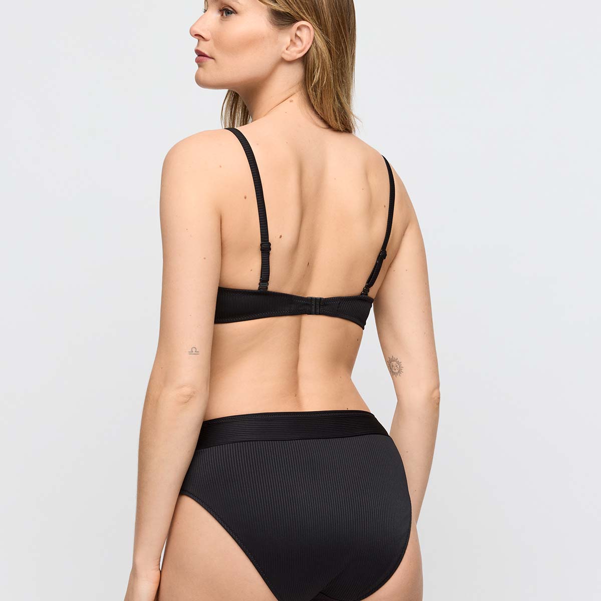 Marie Jo Cassie bikini top med bøjle, sort - 1008316 - ZWA - Black