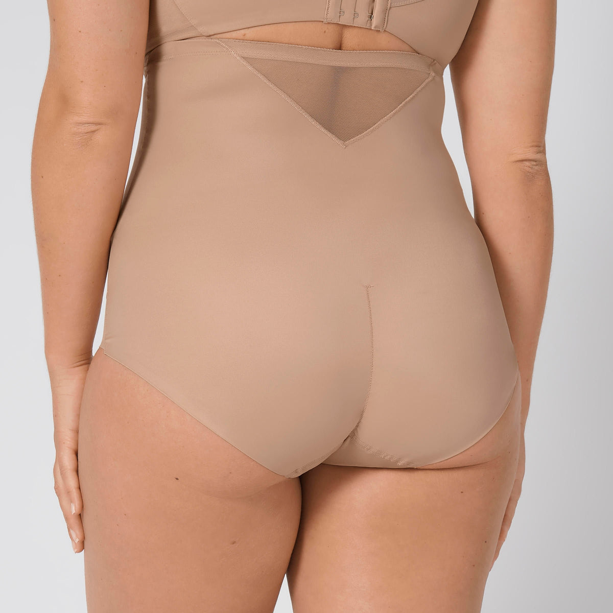 Triumph True Shape Sensation trusse, beige - 10162216 - 6106 - Hud