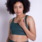 Girlfriend Collective Tommy Square Neck sports BH, grøn - 1016 - MOSS - Moss