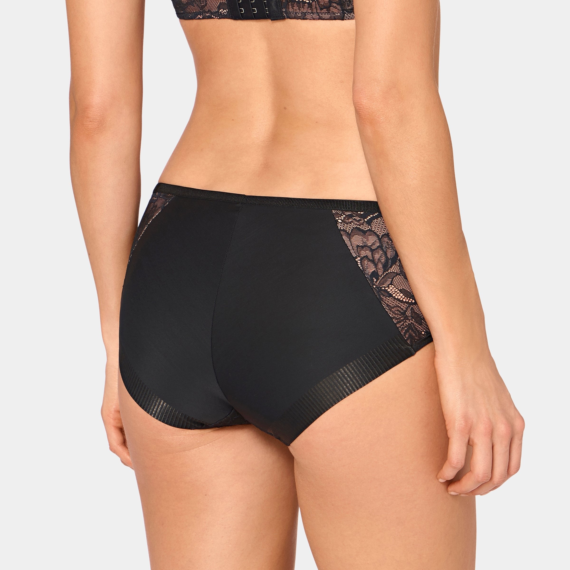 Triumph Amourette Charm maxi trusse, sort - 10198780 - 0004 - Black