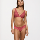 Triumph Aura Spotlight T brazilian trusse, rød - 10216453 - 7831 - Strawberry allure