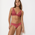 Triumph Aura Spotlight WP BH med bøjle, rød - 10216460 - 7831 - Strawberry Allure