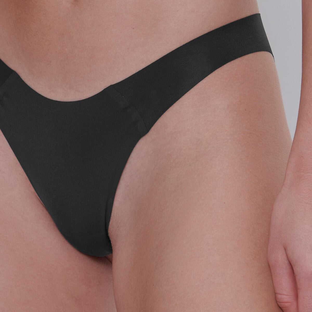 Sloggi Zero Feel 2.0 tanga trusse, sort - 10217765 - 0004 - Black