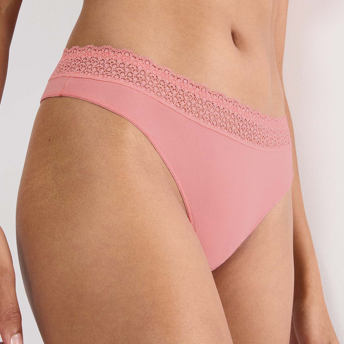 Triumph Feel Of Modal g-streng, pink - 10219764 - 00BE - Cherry Rose