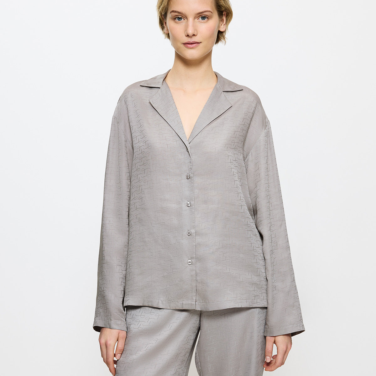Triumph Silky Sensuality natskjorte, grå - 10221063 - 7816 - Silent Grey