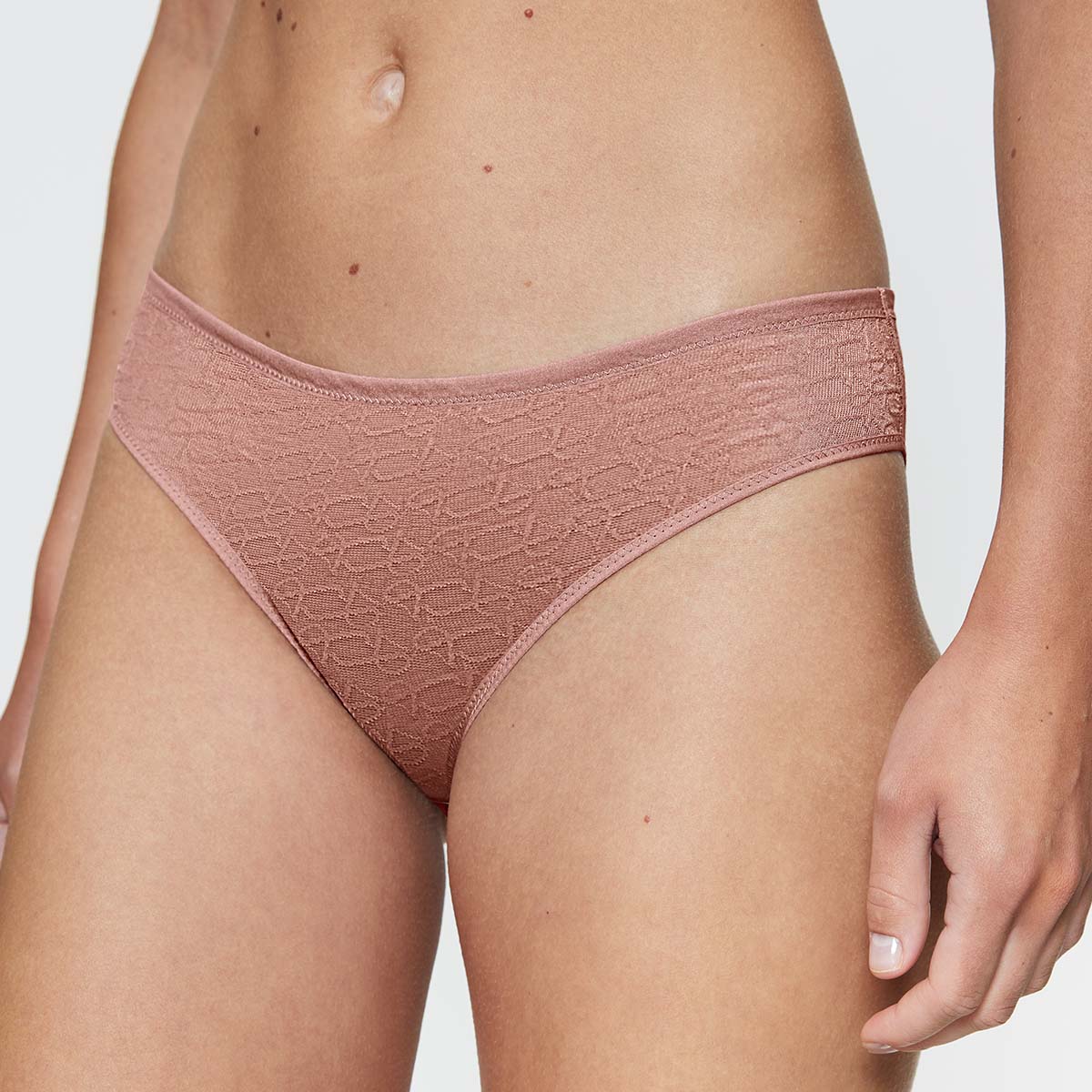 Triumph Signature Sheer tai trusse, brun - 10222554 - 6901 - Toasted Almond