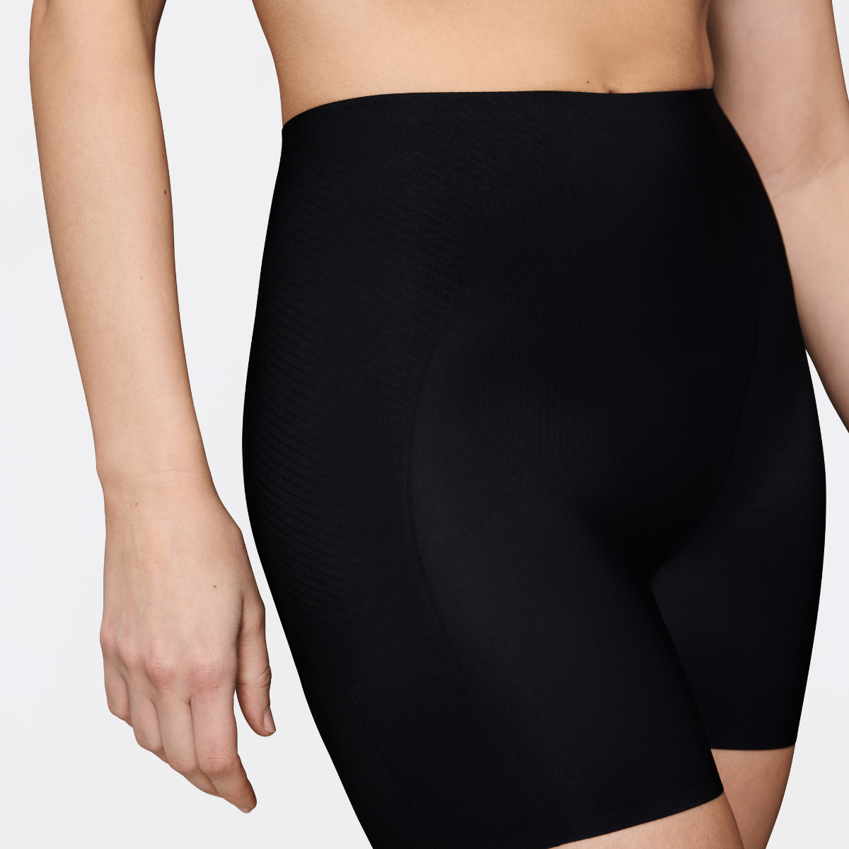 Triumph Body Make-Up Illusion Curve shapewear, sort - 10224849 - 0004 - Black
