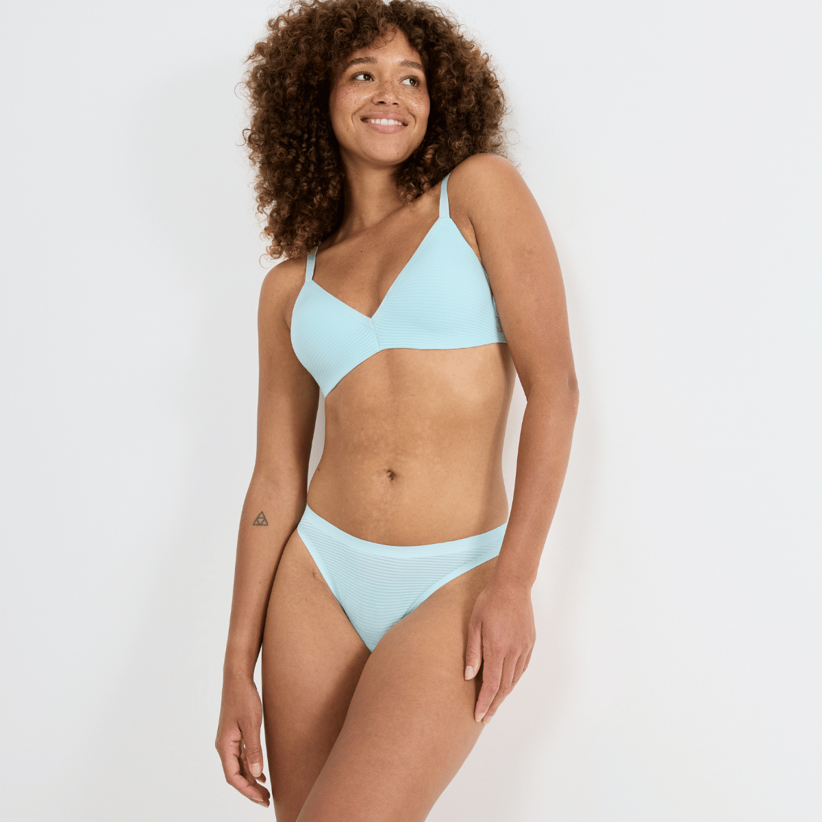 Sloggi Zero Feel Air g-streng, lyseblå - 10226731 - 3879 - Fresh Mint
