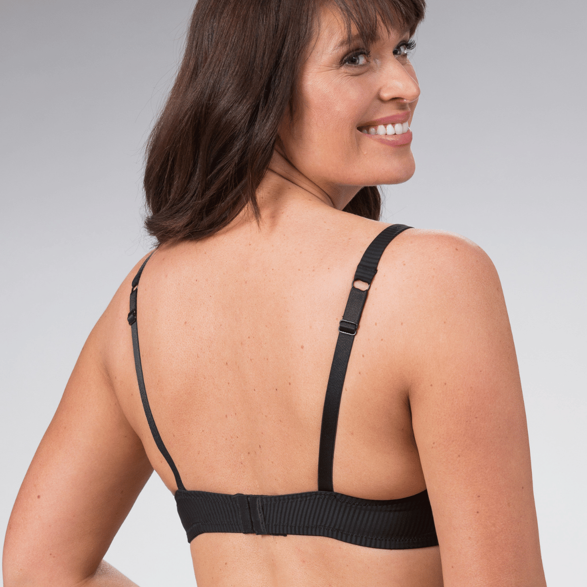 Trofé Laila BH med bøjle, sort - 10232 - 1200 - Black