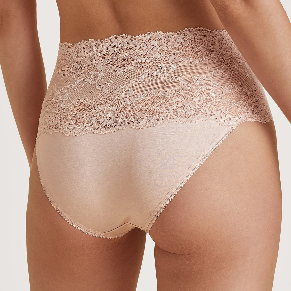 Calida Sensual Secrets maxi trusse, lyserød - 21431 - 171 - Lace Parfait Pink