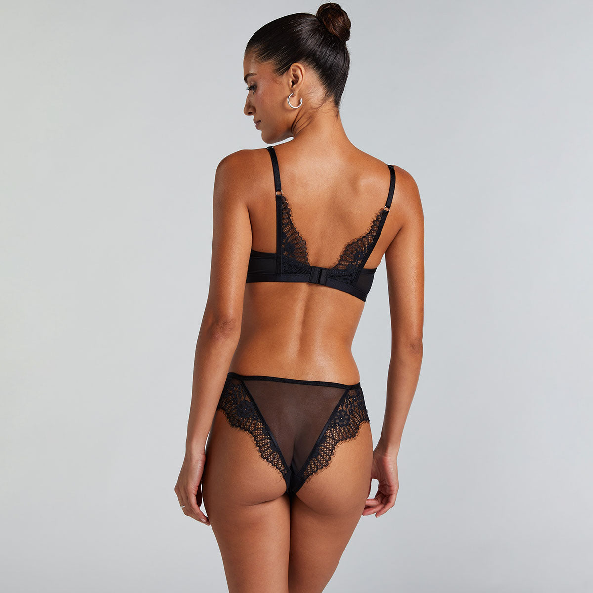 Hunkemöller Daphne BH med bøjle, sort - 300323 - Caviar - Caviar