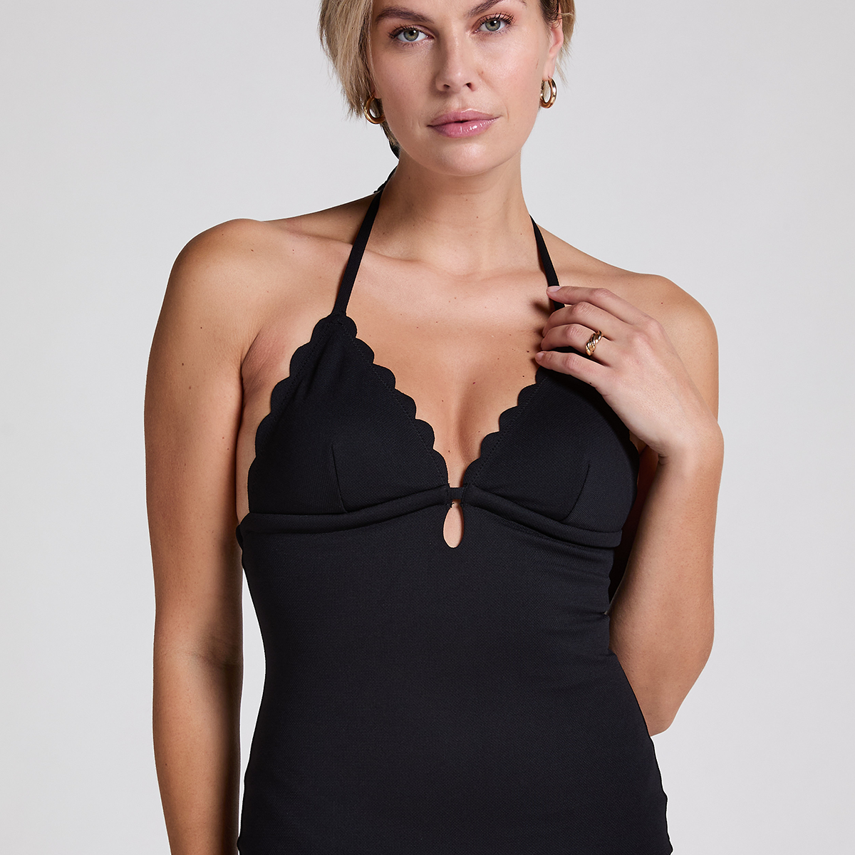 Hunkemöller Scallop Shaping tankinitop, sort - 301269 - Caviar - Caviar