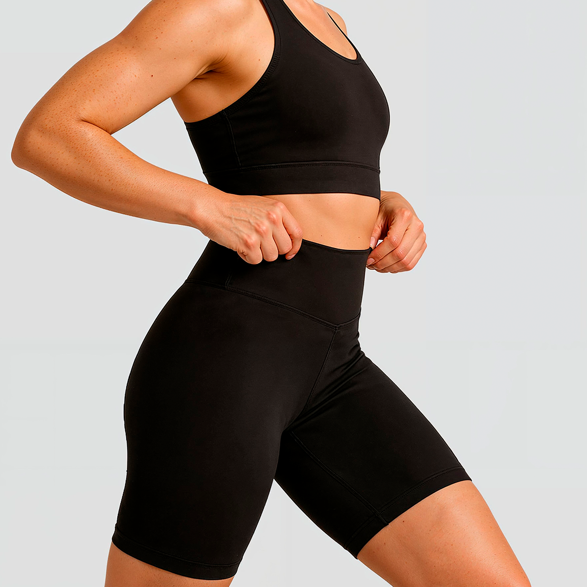 Girlfriend Collective Compressive High-Rise Bike shorts, sort - 4011 - JB - Black