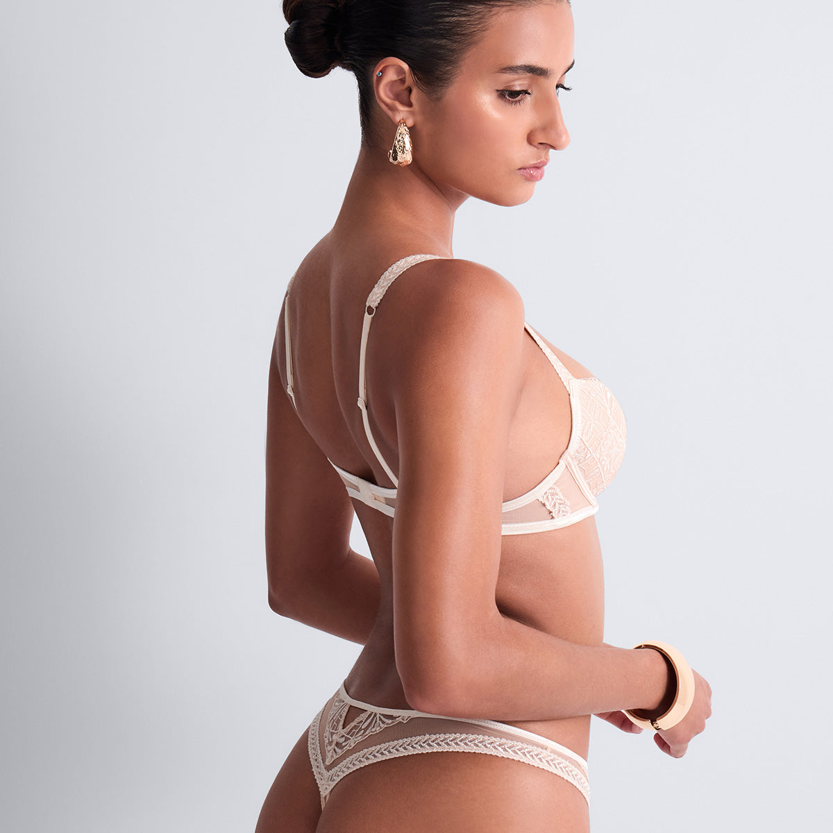 Aubade Iconic Calypso plunge BH, creme - 6CN08 - DUNN - Dune