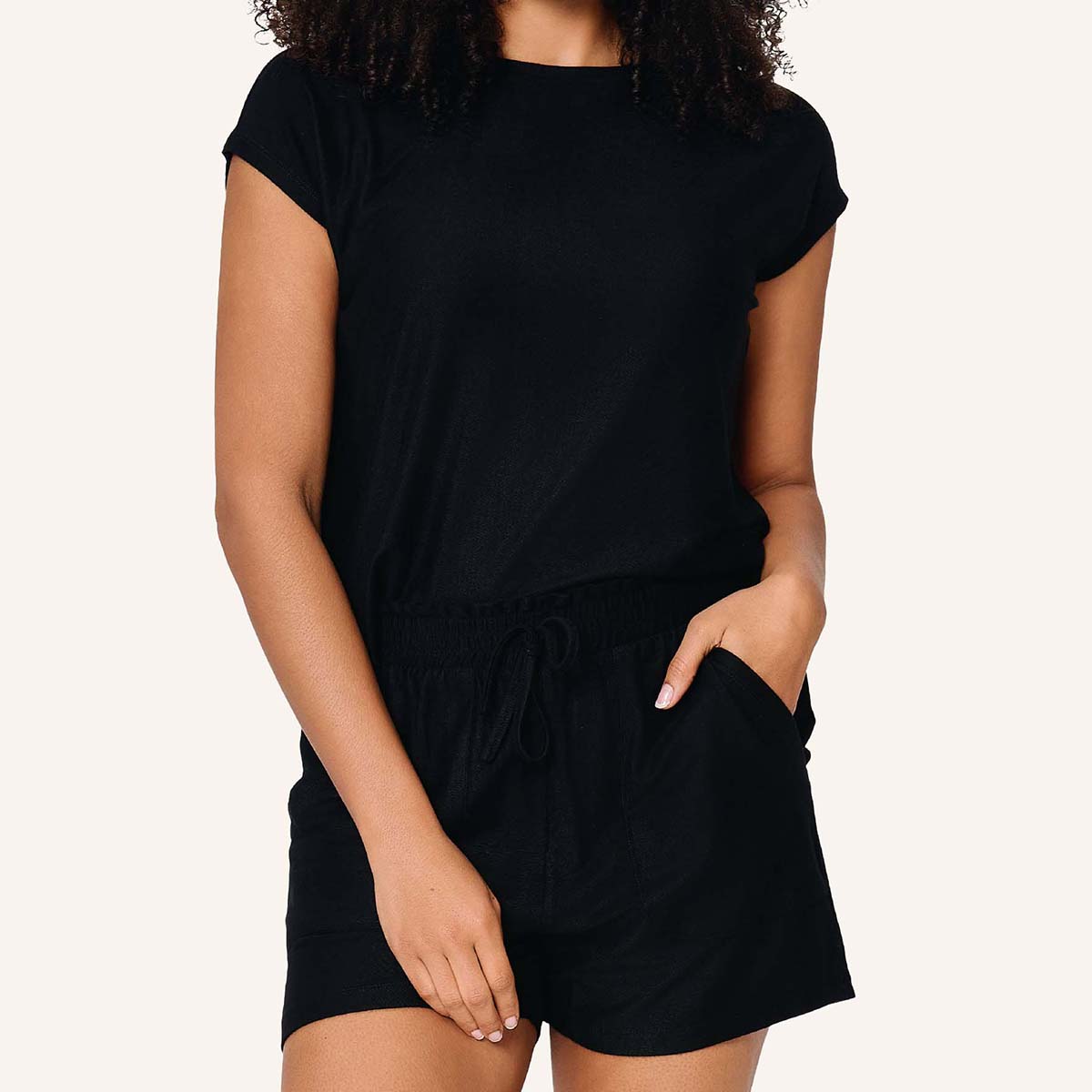 LingaDore Relaxing Days t-shirt- og shorts-sæt, sort - 8221 - 02 - Black