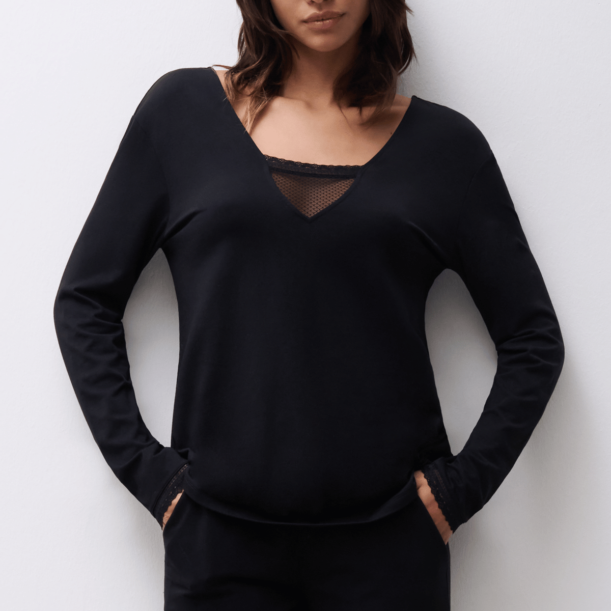 Chantelle Romance nattrøje, sort - C10YJ0 - 011 - Black