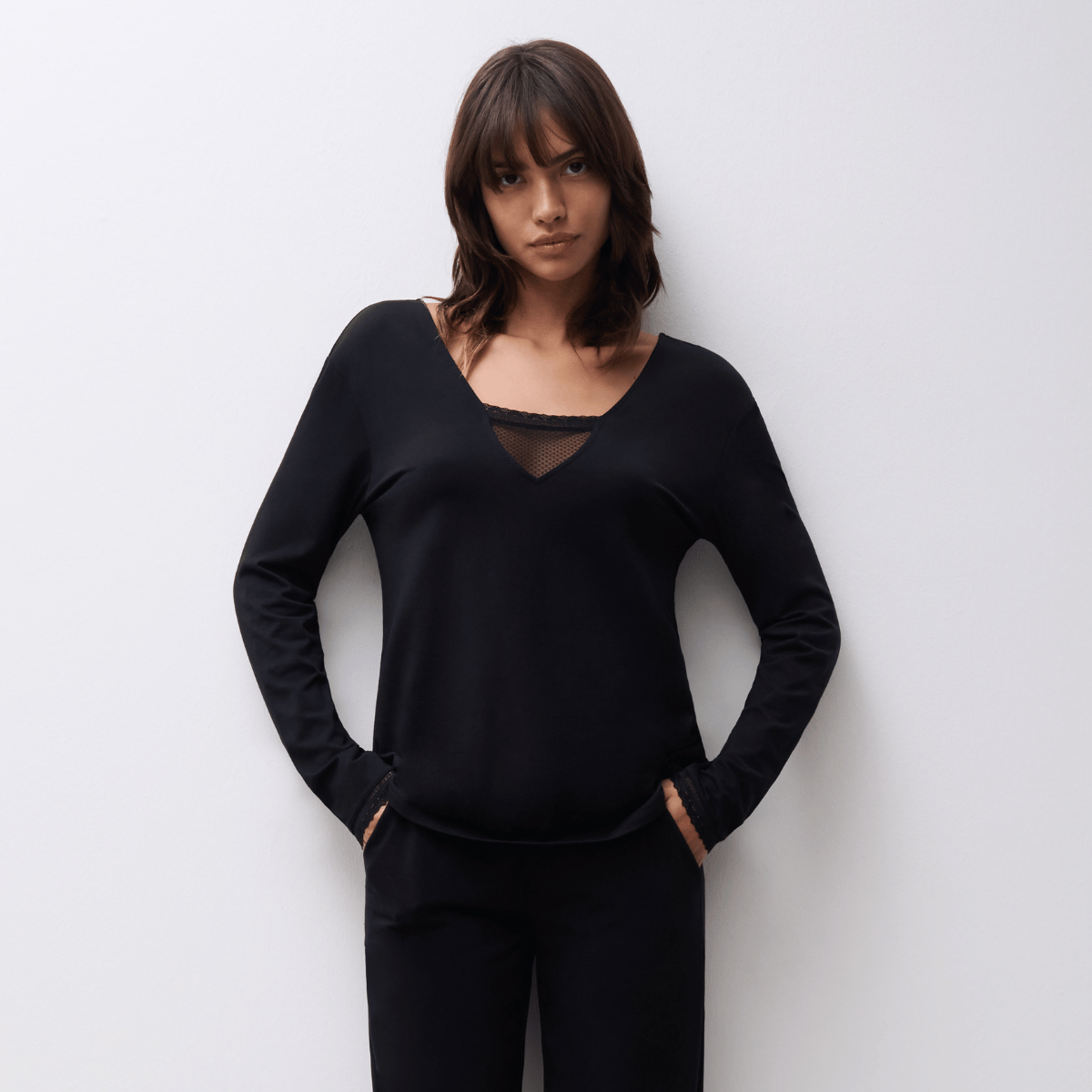 Chantelle Romance nattrøje, sort - C10YJ0 - 011 - Black