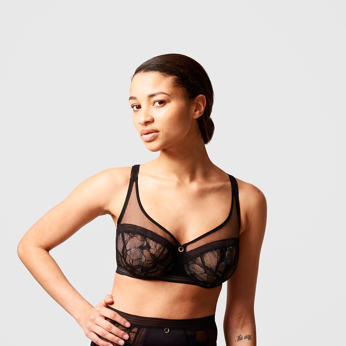Chantelle True Lace BH med bøjle, sort - C11M10 - 011 - Black