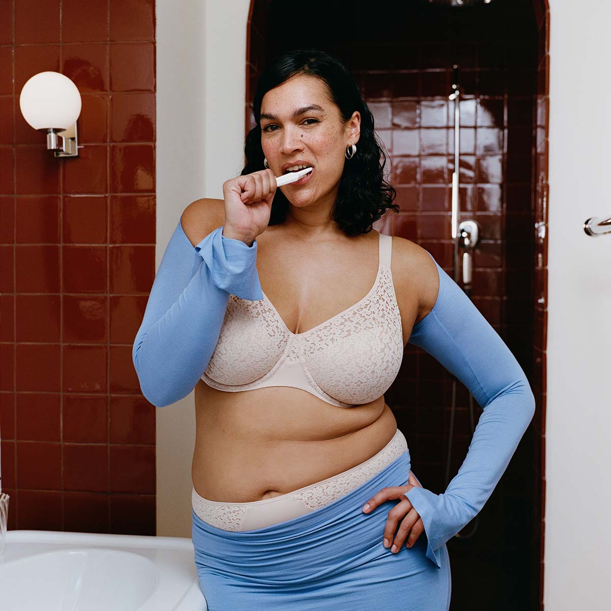 Chantelle EasyFeel Norah BH med bøjle, natural - C13F10 - 0NL - Talc