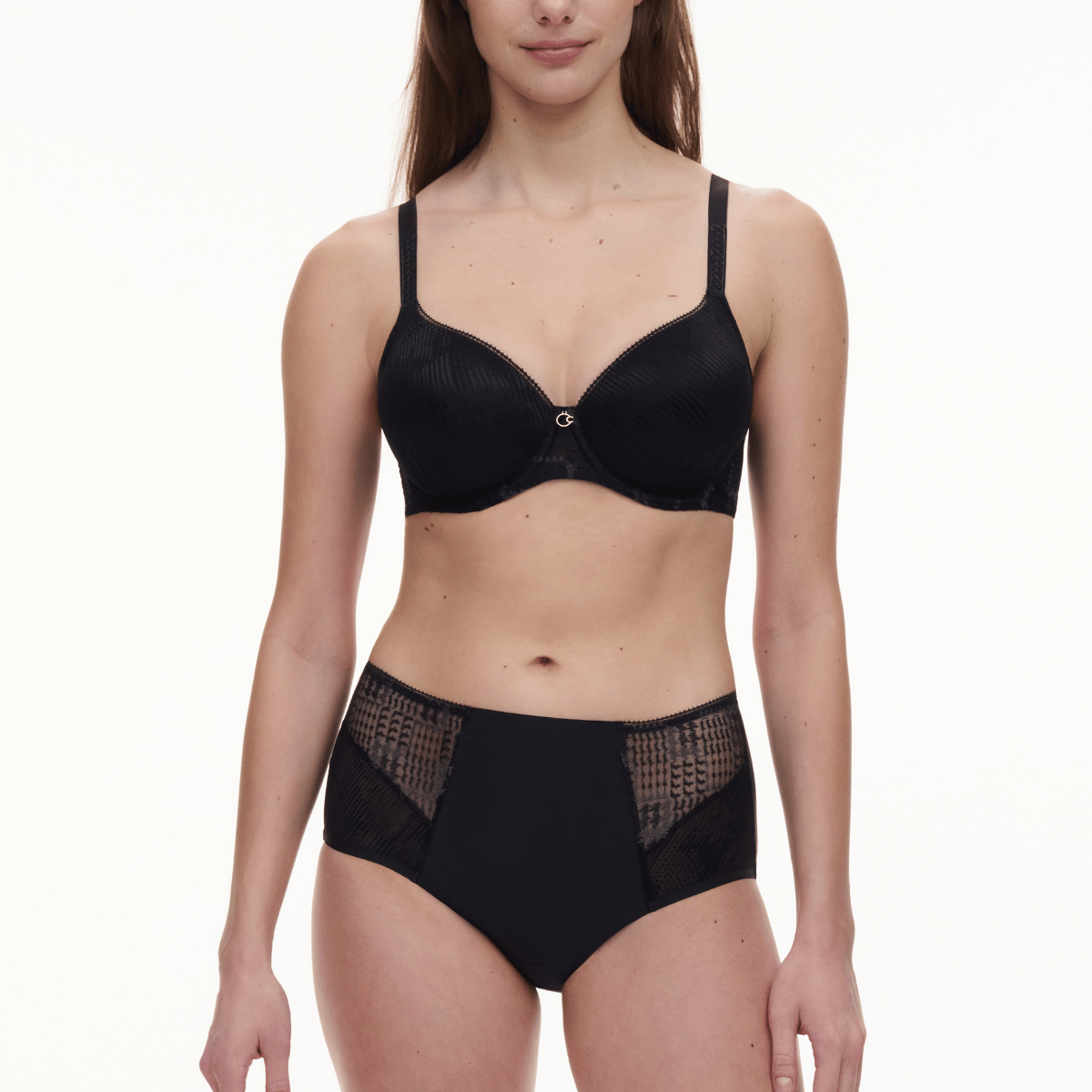 Chantelle Intrigue BH med bøjle, sort - C13WN1 - 011 - Black