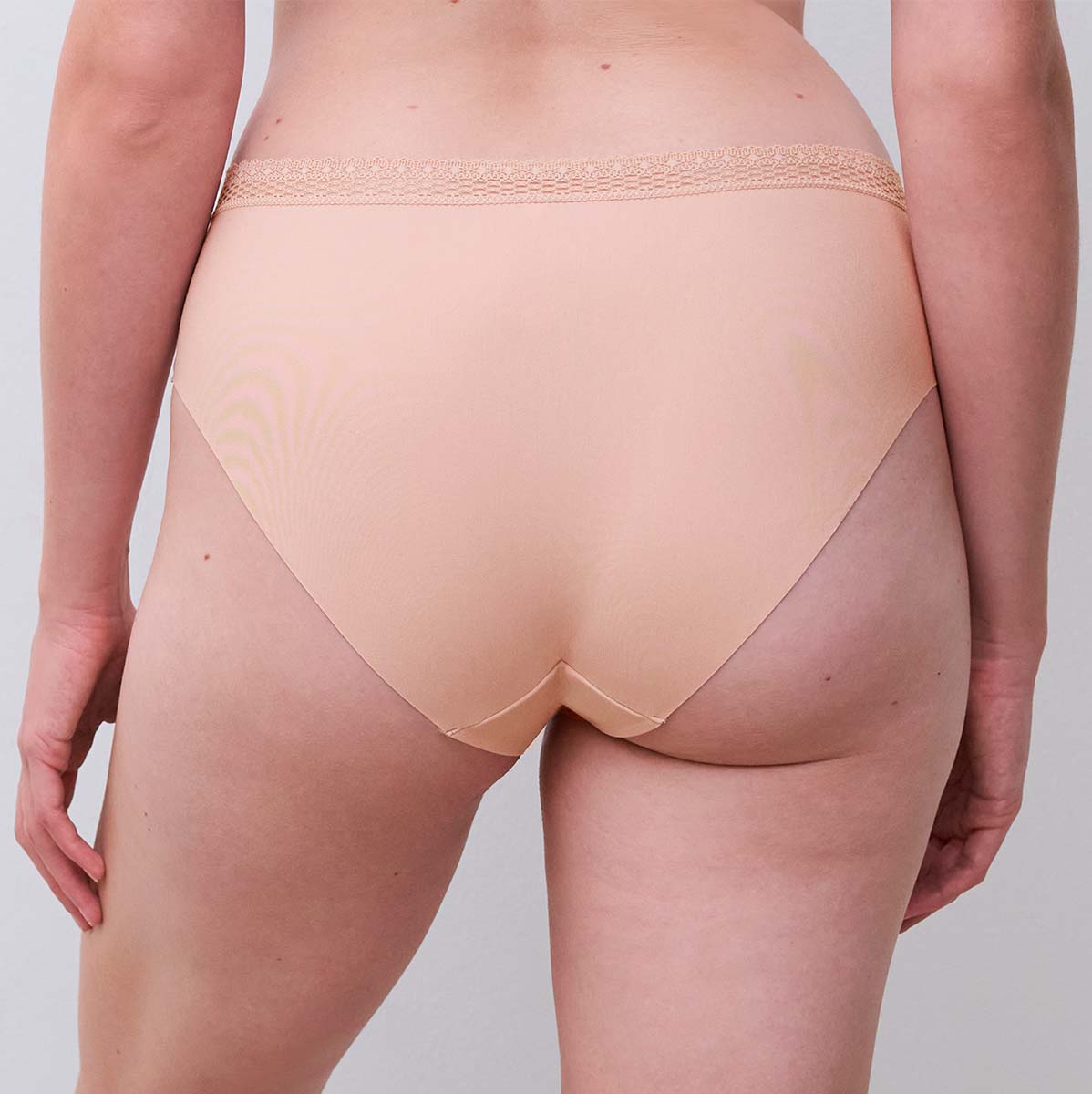 Chantelle Cozy Chic midi trusse, nude - C17OA3 - 00Q - Clay Nude