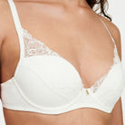 Chantelle Orangerie Dream BH med bøjle, natural - C17Q20 - 0LW - Milk