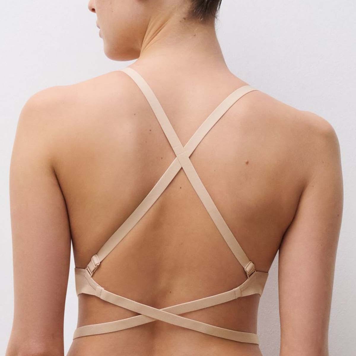 Chantelle Open Back BH med bøjle, beige - C912N9 - 01N - Golden Beige