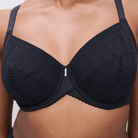 Chantelle Easyfeel Easy Support BH med bøjle, sort - C915MU - 011 - Black