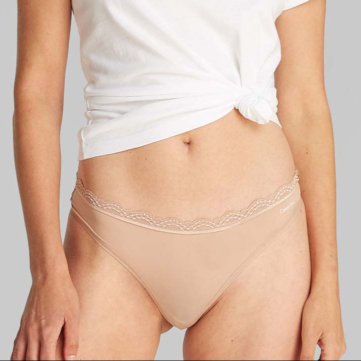 Calvin Klein Microfiber Stretch g-streng, beige - LV00QD5270 - 7NS - Cedar