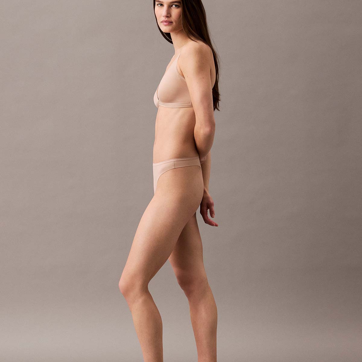 Calvin Klein Perfectly Fit g-streng, beige - LV00QF7820 - 7NS - Cedar
