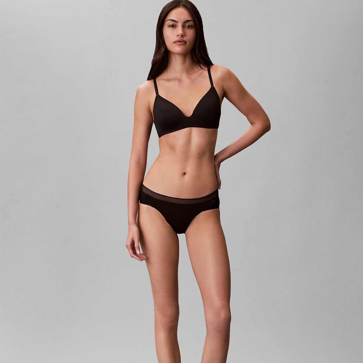 Calvin Klein T-Shirt BH uden bøjle, sort - LV00QF8013 - UB1 - Black