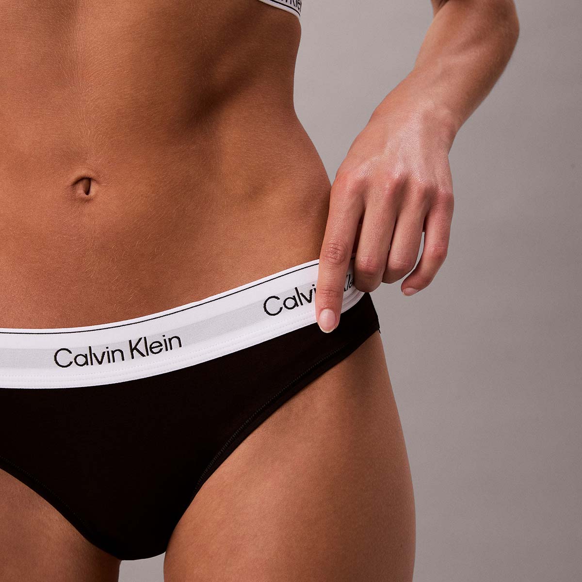Calvin Klein Icon tai trusse, sort - LV00QF8520 - UB1 - Black