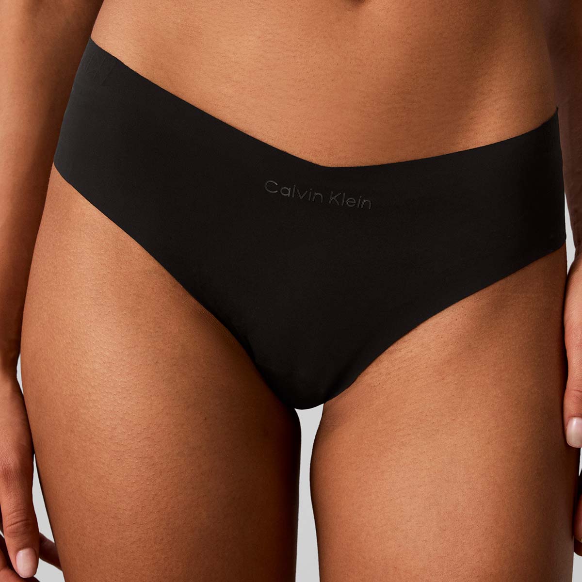 Calvin Klein Perfectly Fit g-streng, sort - LV00QF8809 - UB1 - Black
